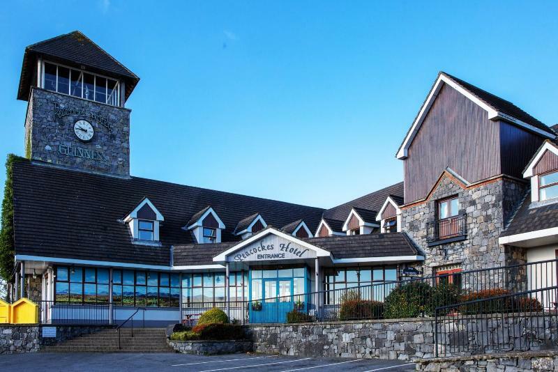 Peacockes Hotel Maam Cross Exterior photo
